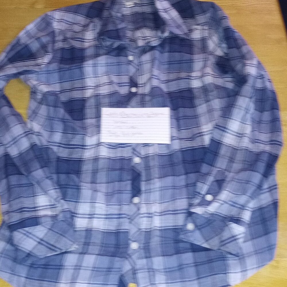 Croft & Barrow Long Sleeved Blue Plaid Button Down Shirt Women's Small